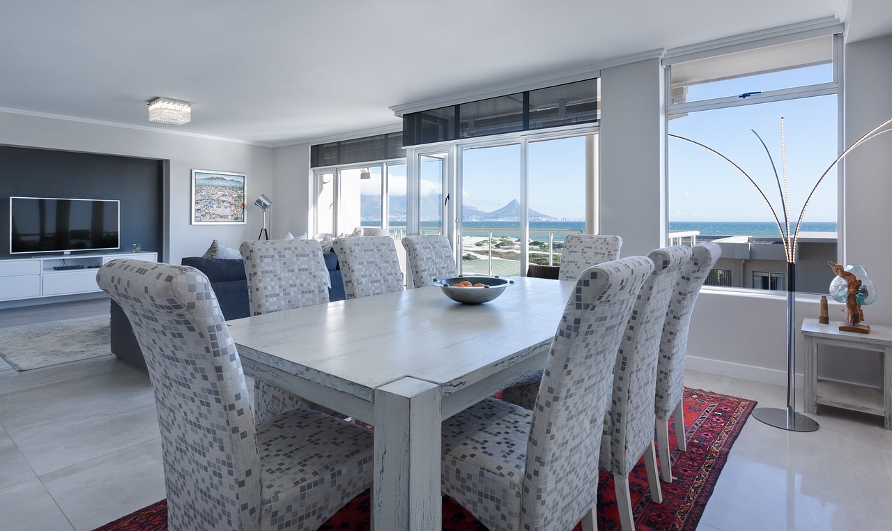 dining-room-3108037_1280 dining-room-3108037_1280